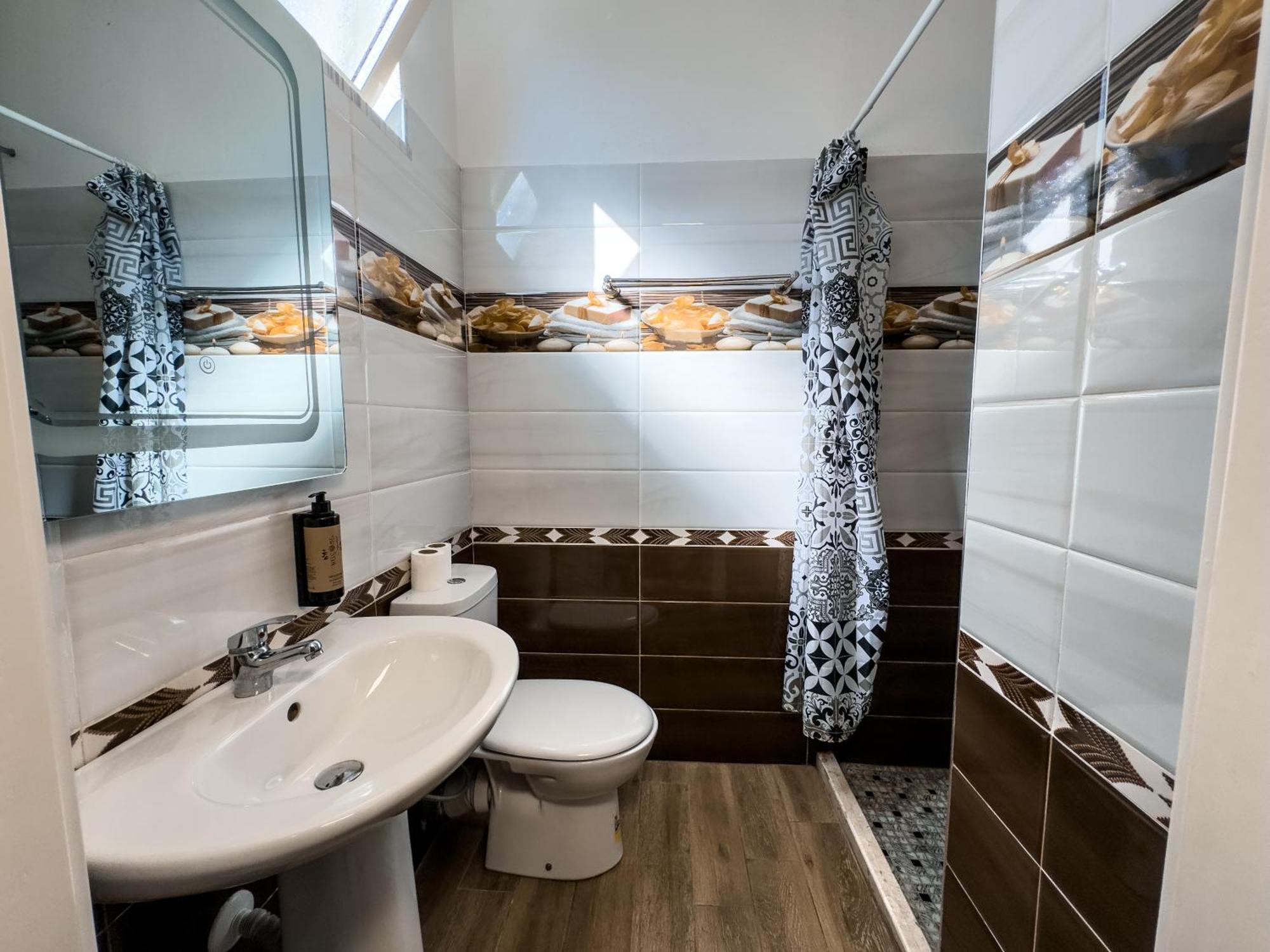 Shkodra Budget Hotel Экстерьер фото